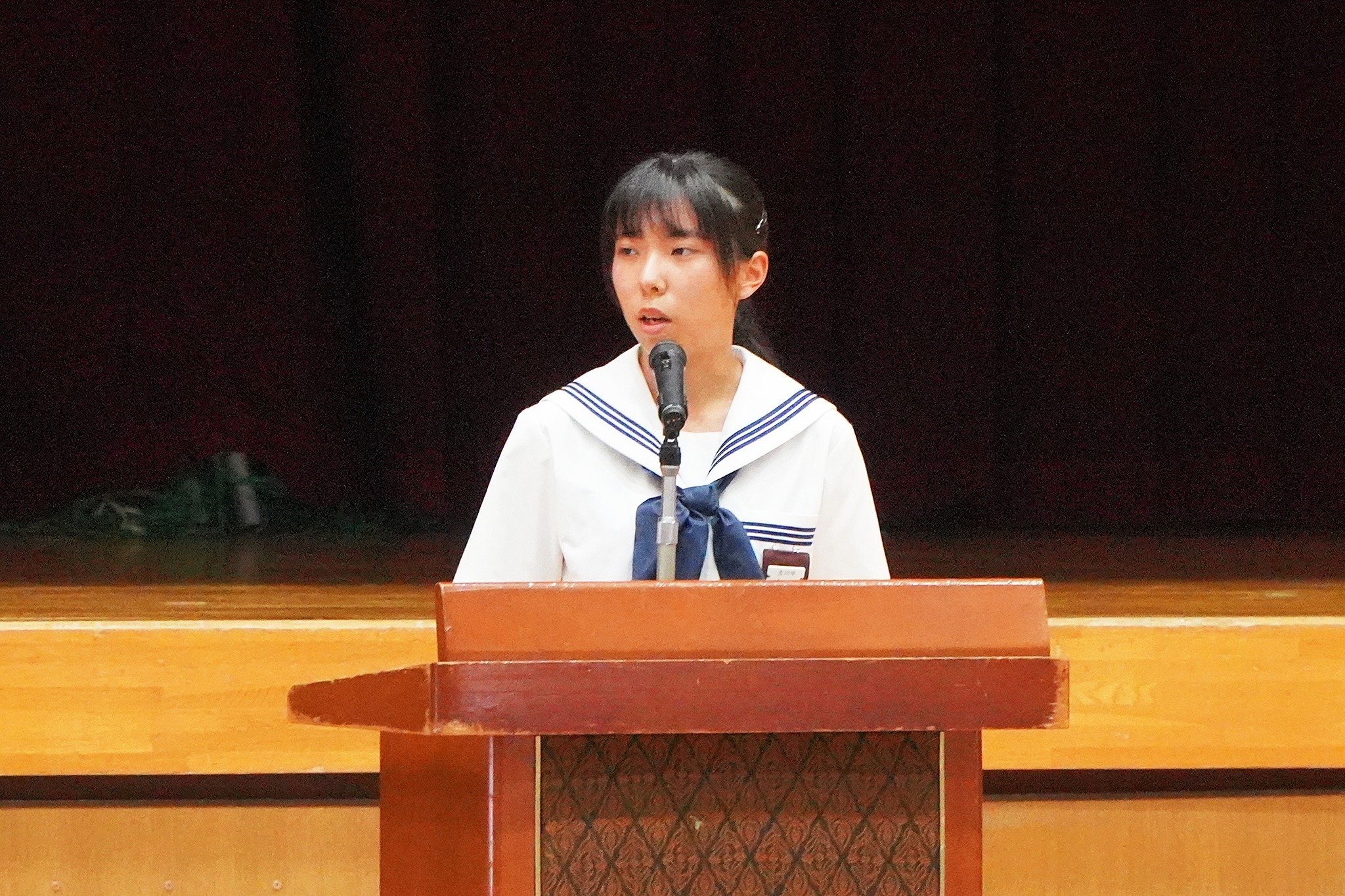 ナウエ(株)が古川中へ情報教育などに使用する機器を寄贈