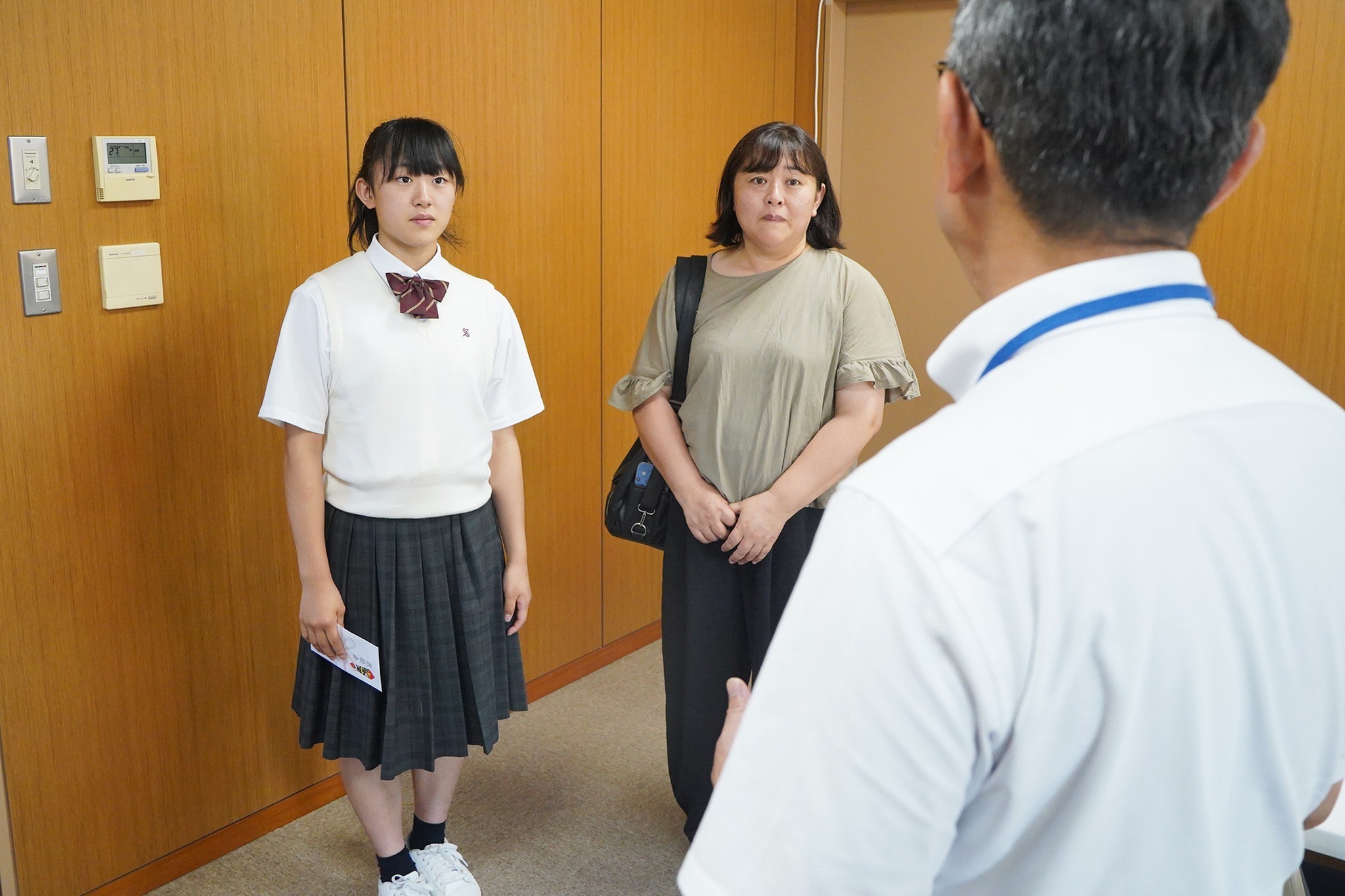全国高校総体・新体操団体競技に出場する南詩穏さんを激励