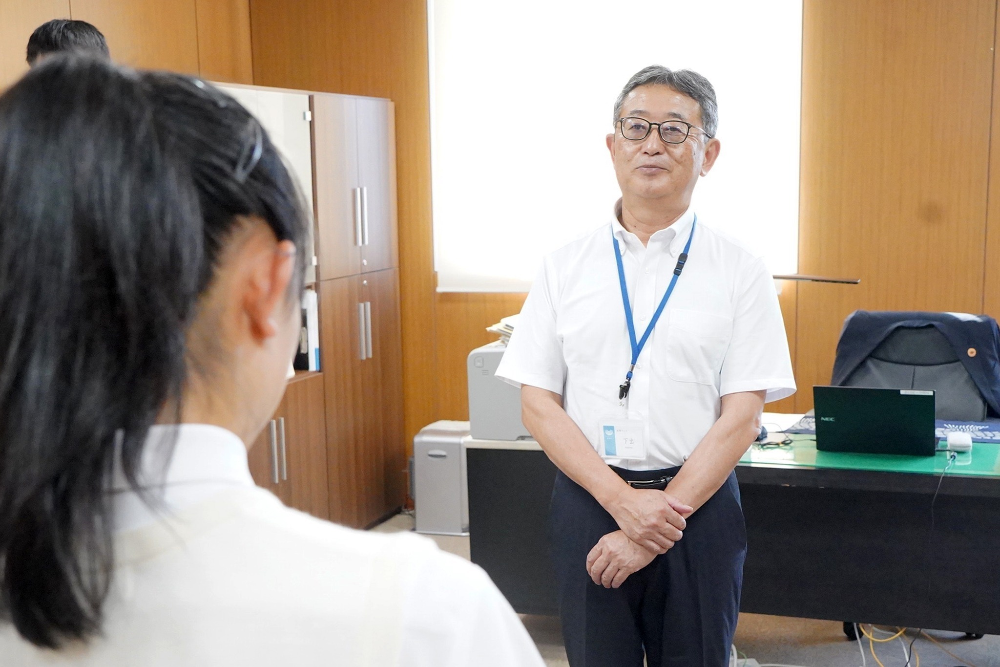 全国高校総体・新体操団体競技に出場する南詩穏さんを激励