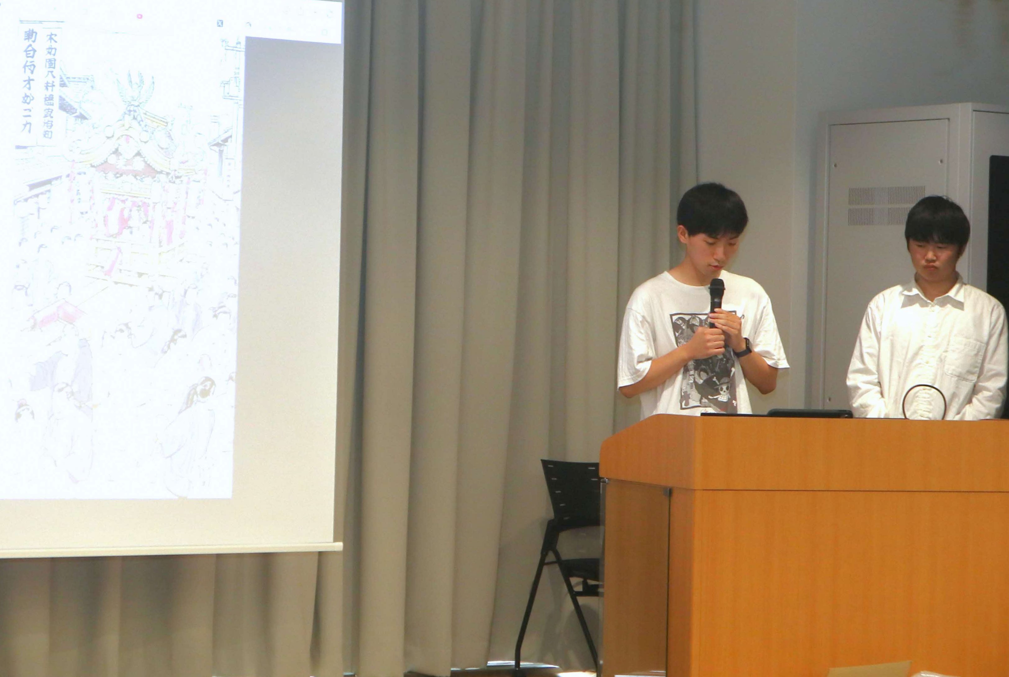 CoIUの学生が「100年後の古川祭」をテーマにプレゼンを公開