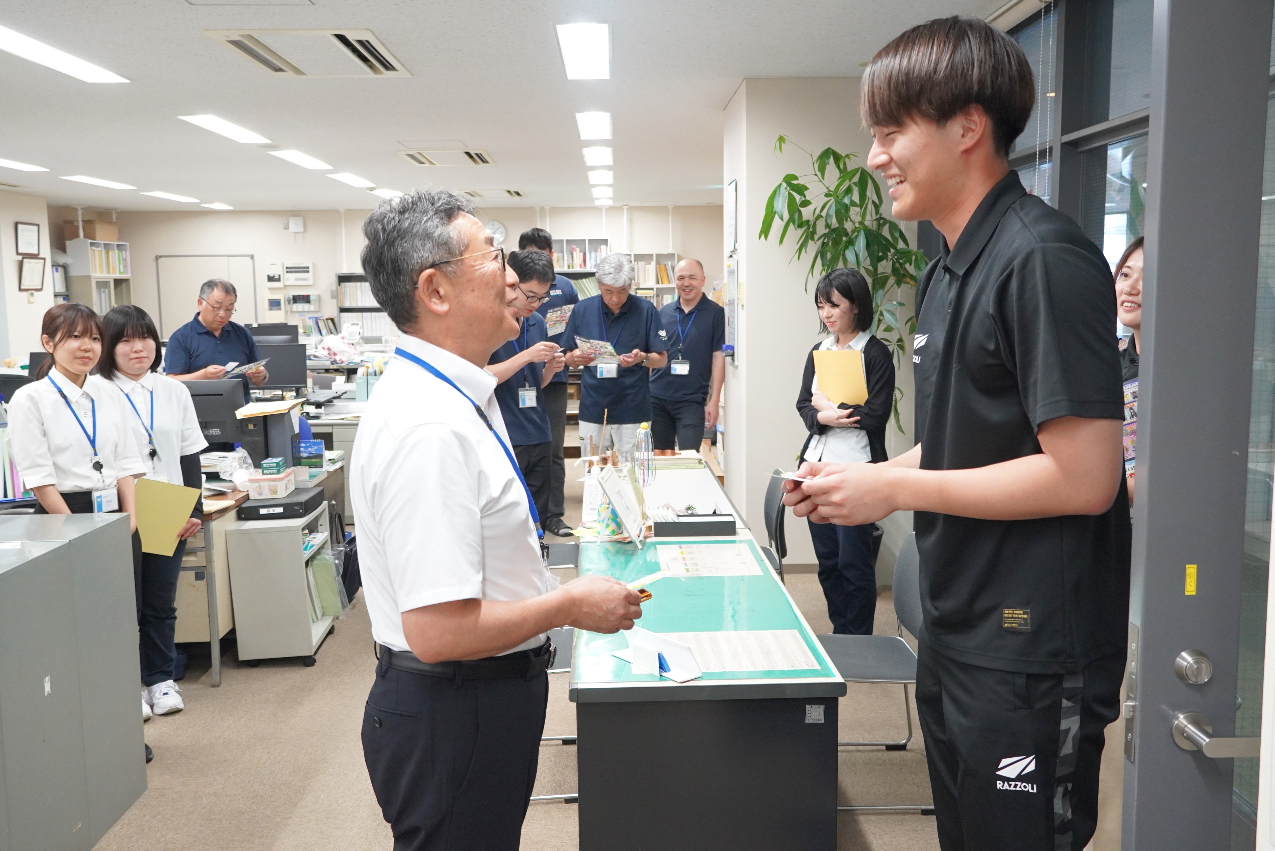 FC岐阜ホームタウン応援大使が表敬訪問しました