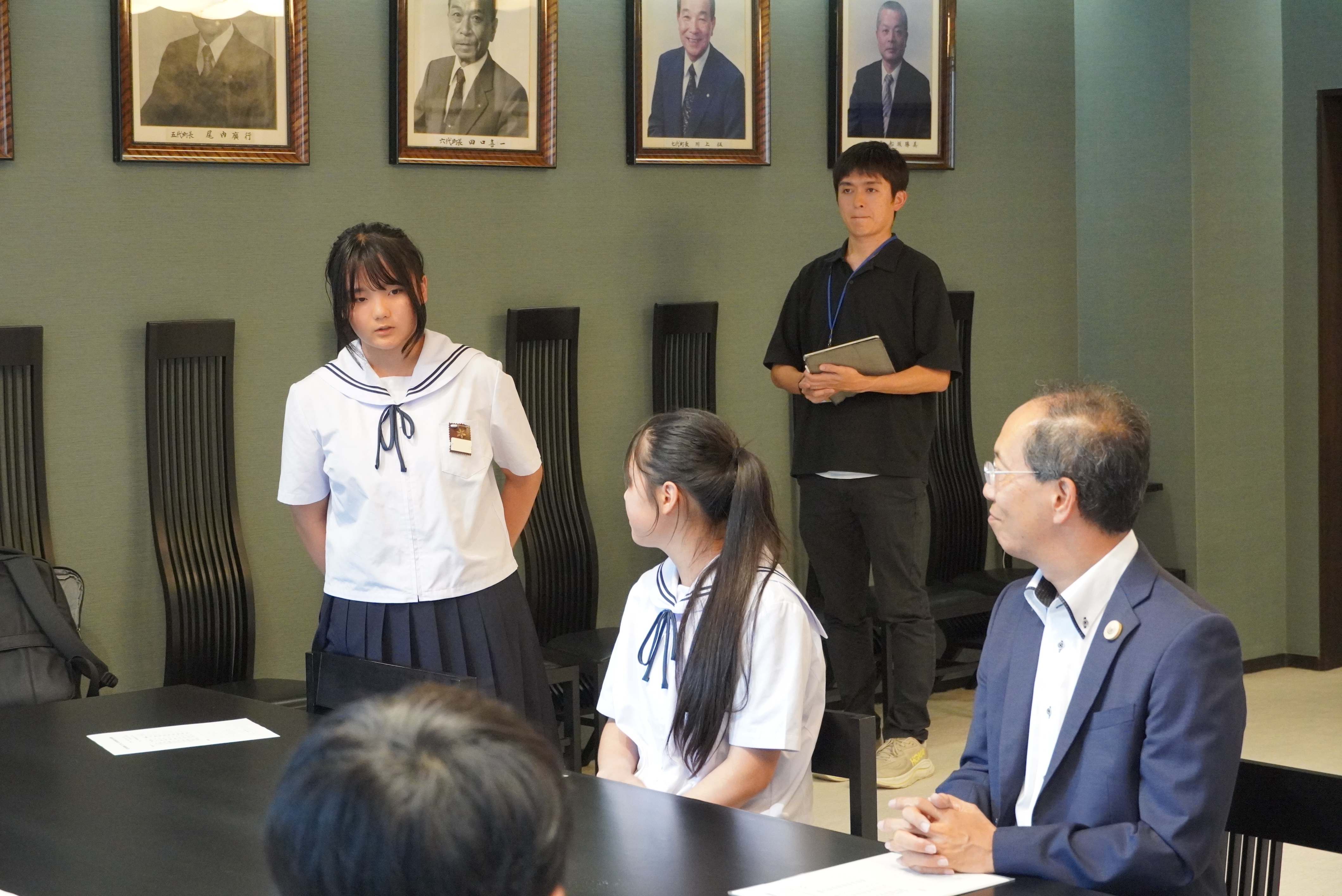 平和学習で広島に派遣される中学生の激励会が開かれました