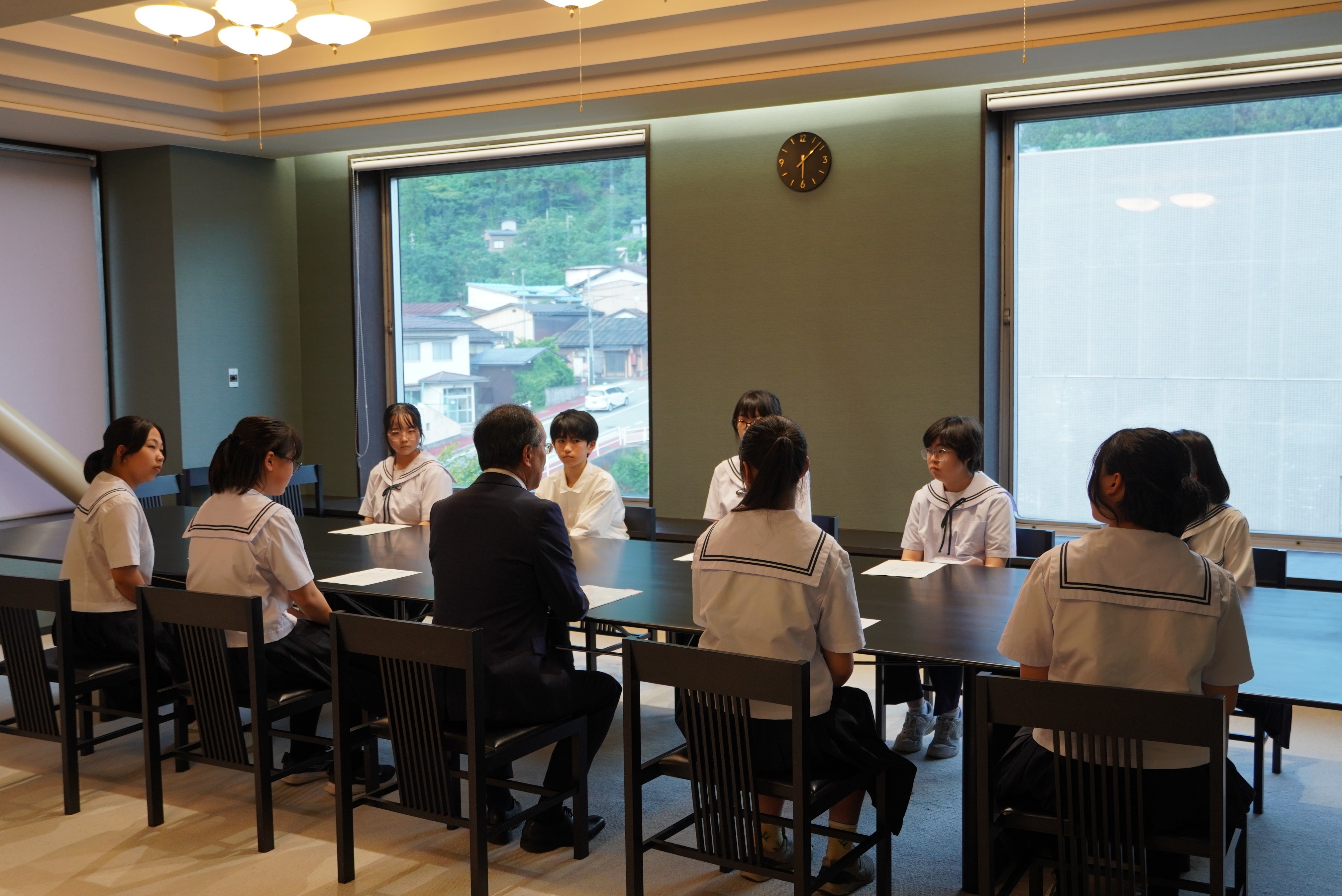 平和学習で広島に派遣される中学生の激励会が開かれました