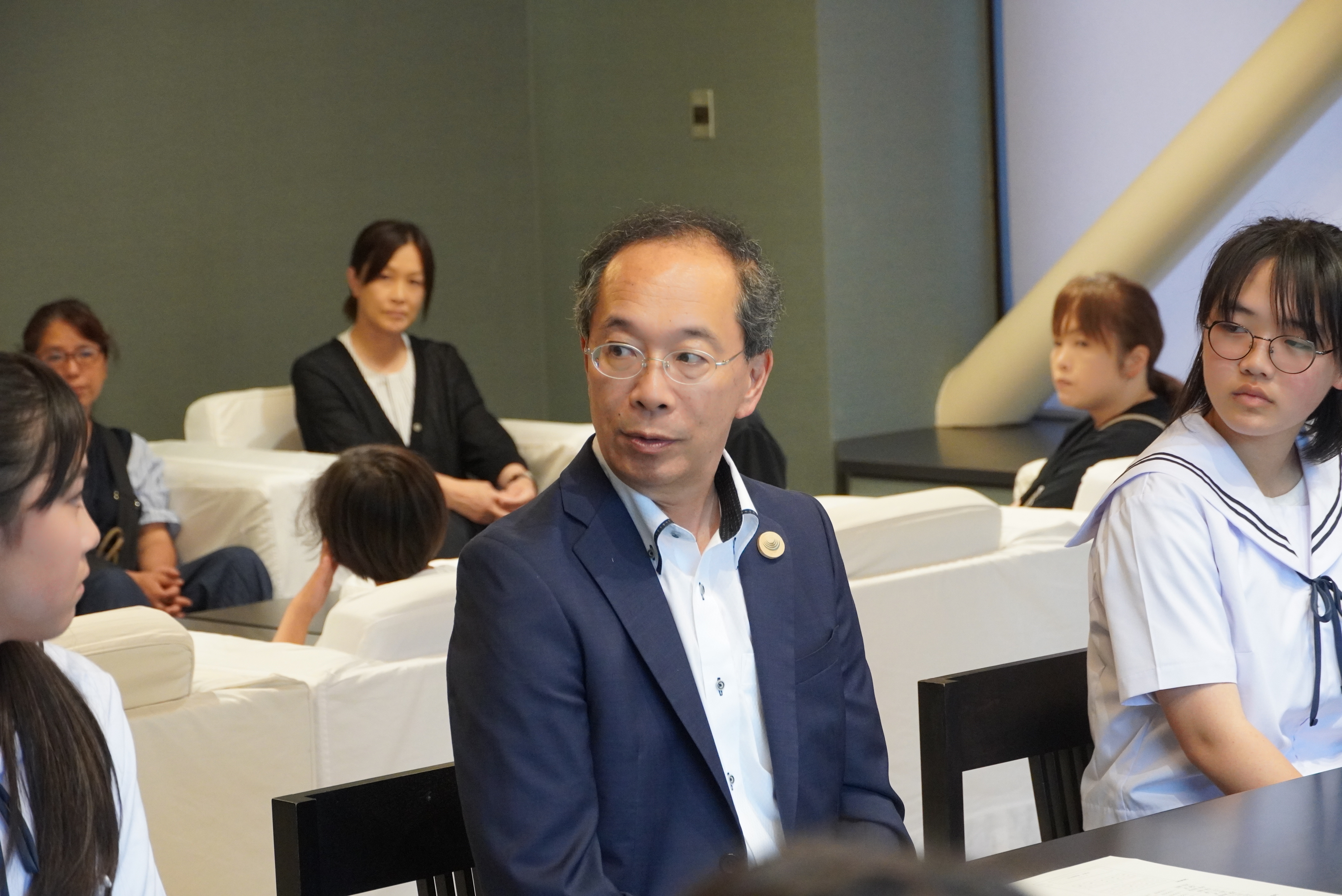 平和学習で広島に派遣される中学生の激励会が開かれました