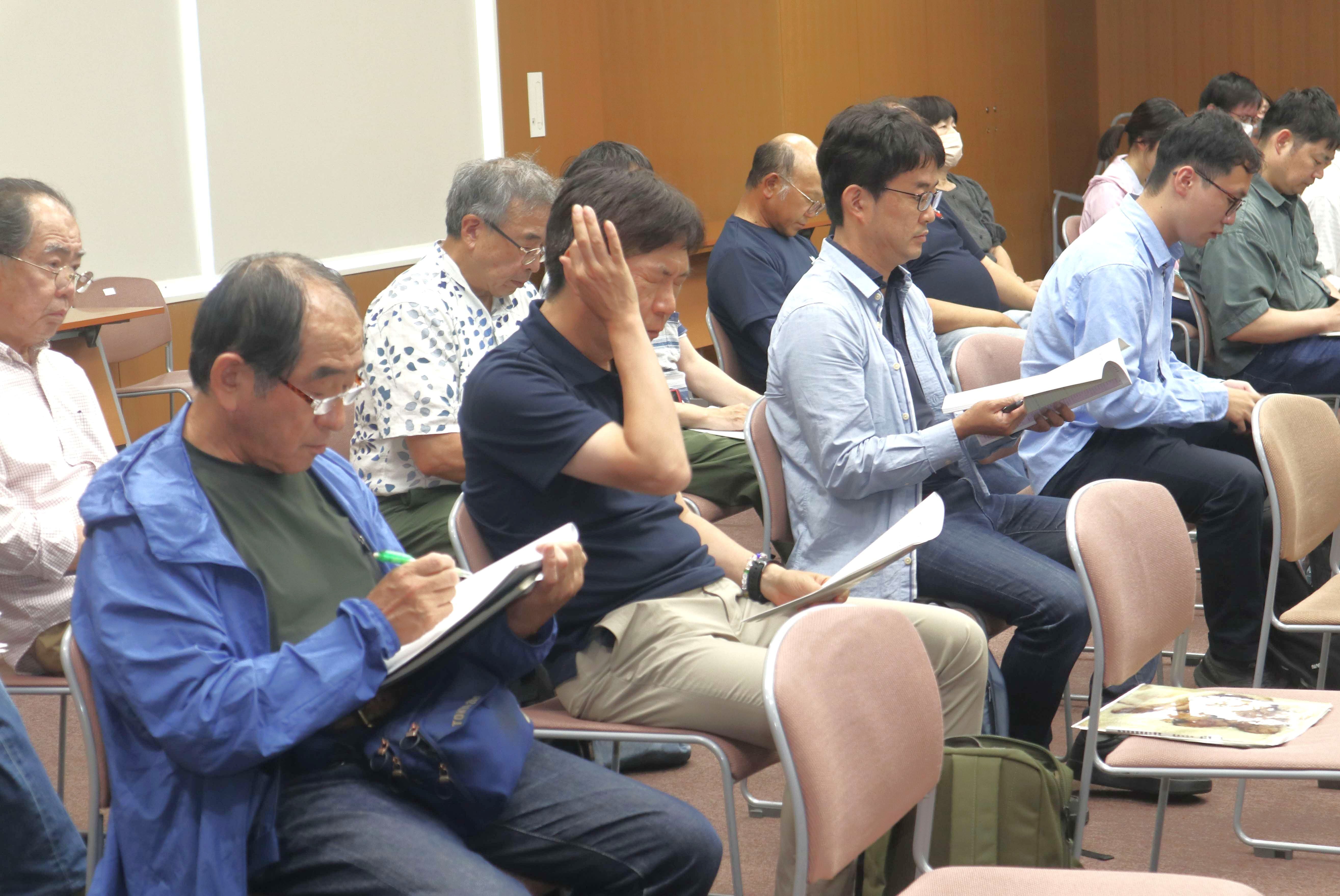 全国の歴史研究者の集まり「1617会」が初の「飛騨例会」を開催