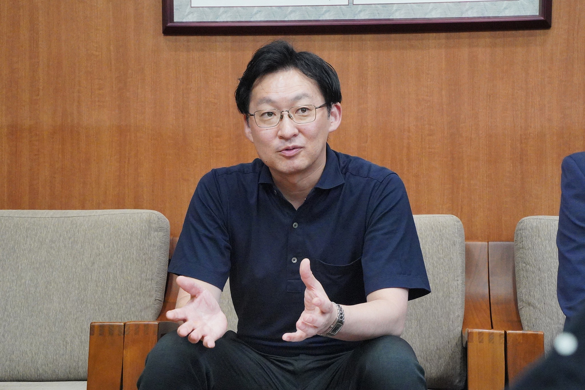 新たな飛騨市政策アドバイザーに委嘱状を交付