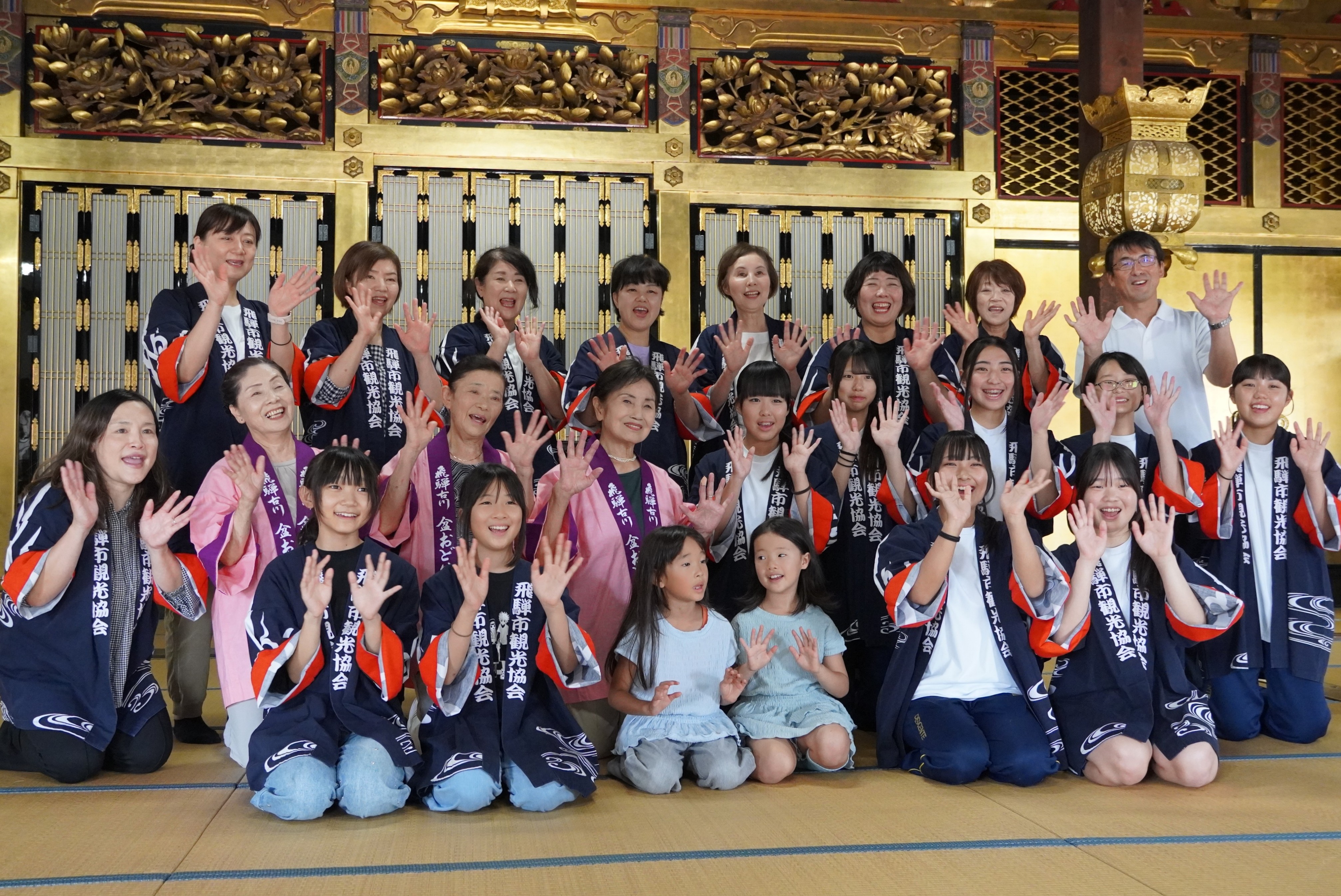白壁キャンドルナイトに向け中学生と小学生が盆踊りの稽古に挑戦
