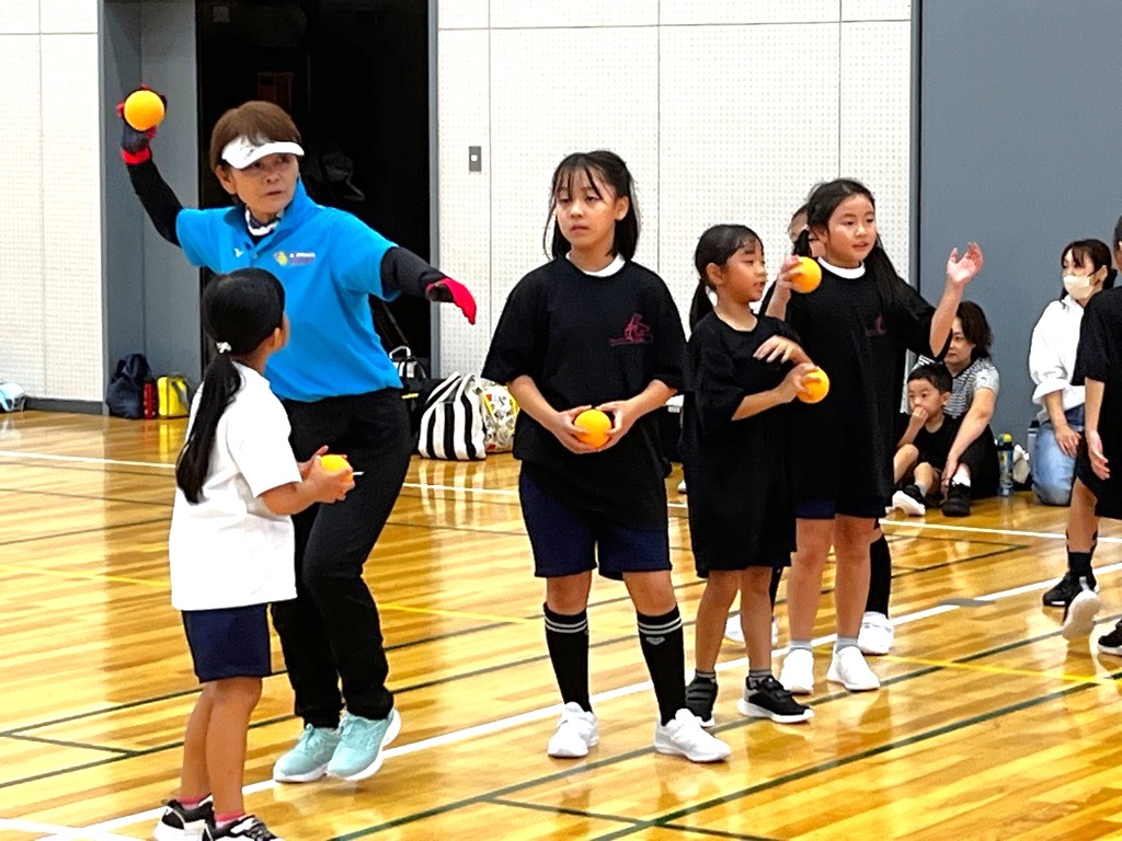 宇津木妙子さんとソフトボール交流会が開催