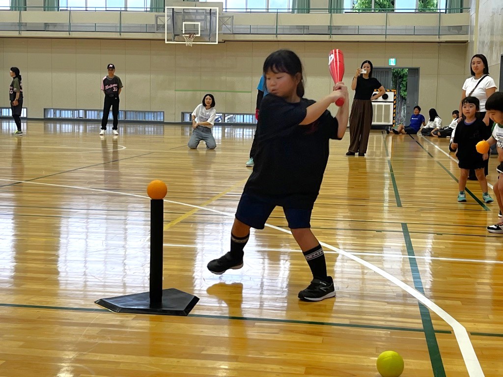 宇津木妙子さんとソフトボール交流会が開催