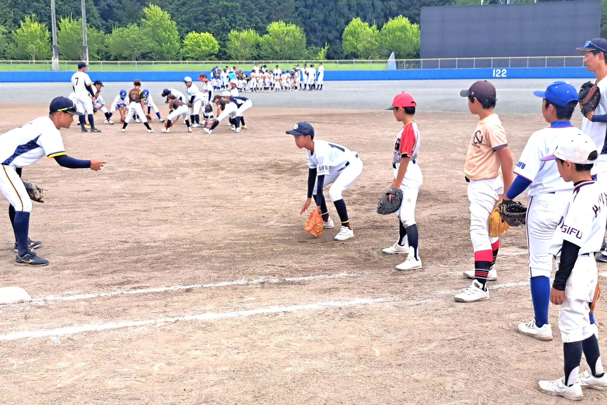 社会人野球の西濃運輸野球部を迎え「ベースボールサミット」開く