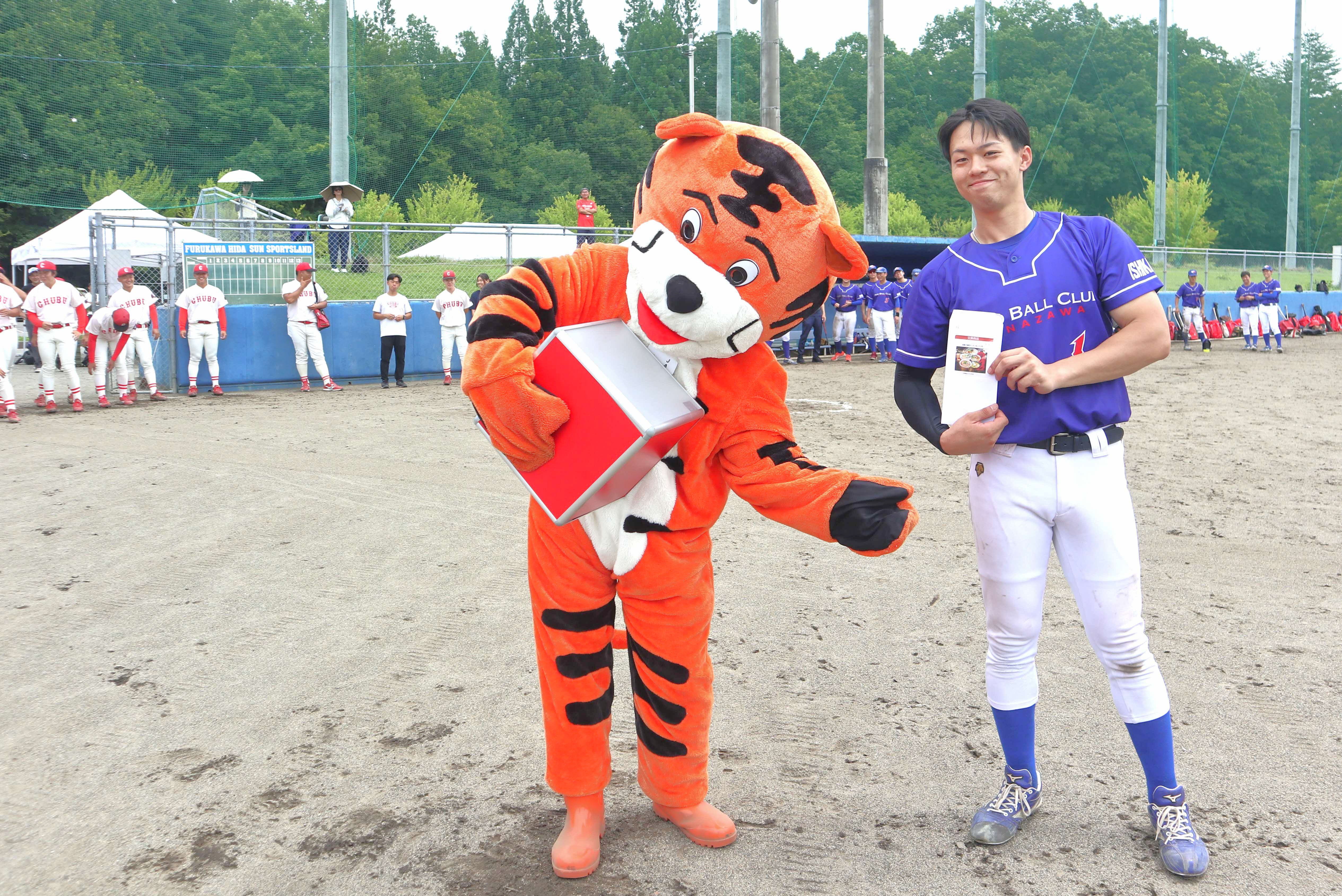 社会人野球の西濃運輸野球部を迎え「ベースボールサミット」開く