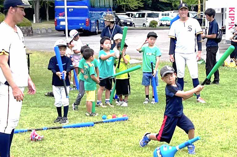 社会人野球の西濃運輸野球部を迎え「ベースボールサミット」開く