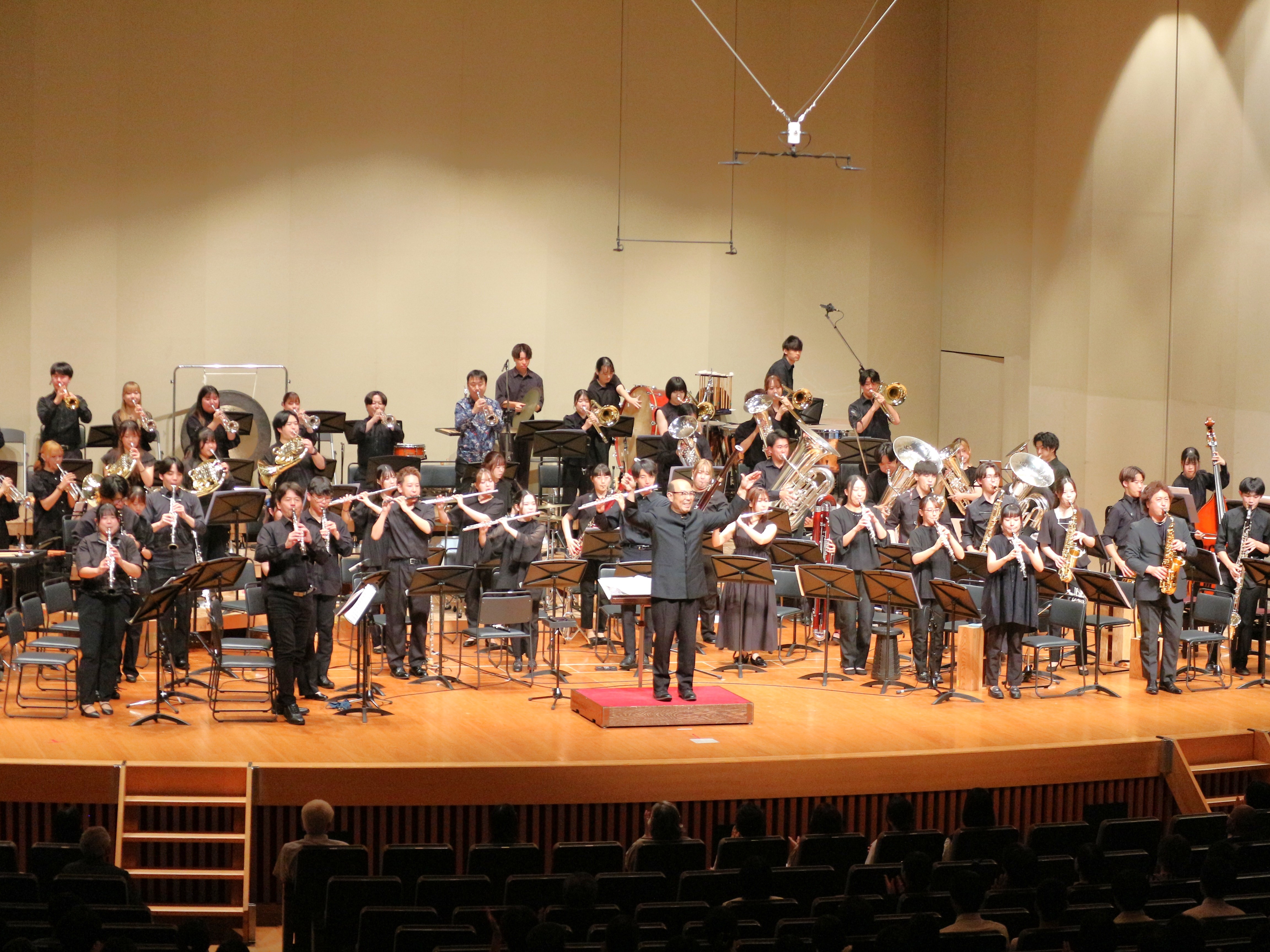 名古屋音楽大学シンフォニックウインズが迫力の演奏を披露