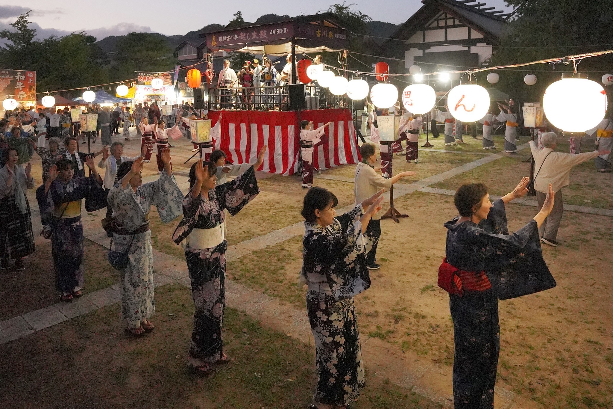 地域のみんなで盛り上げた白壁キャンドルナイト