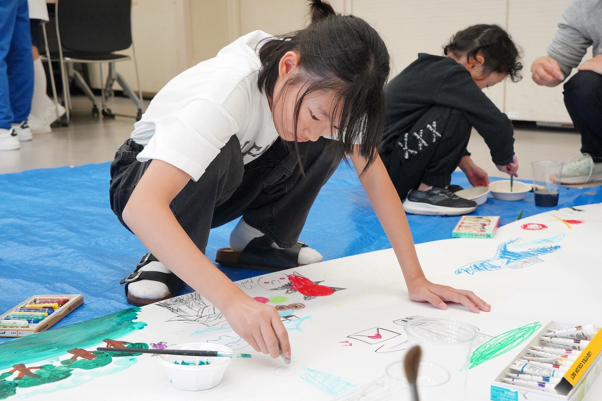 神岡中3年生の有志4人が「神岡を描く」講座を開催