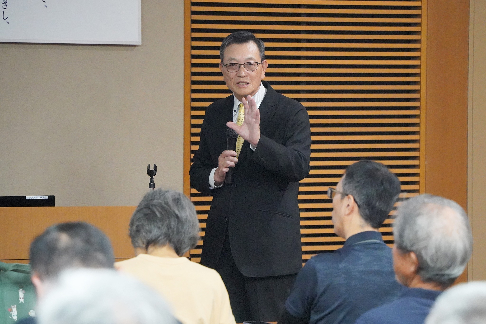 「飛騨の糸引き工女」をテーマに講演会を開催