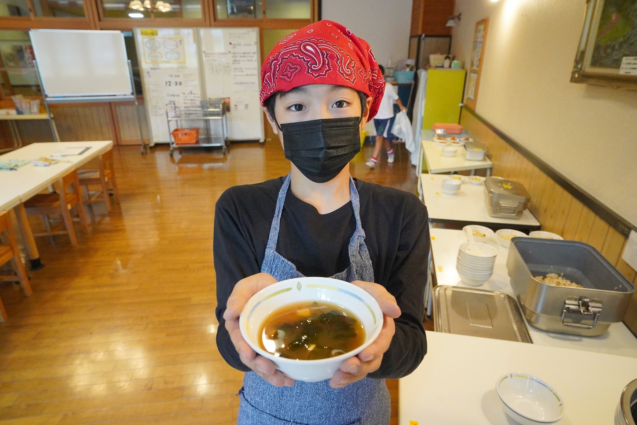 河合小児童が栽培したジャガイモを自校の給食で提供