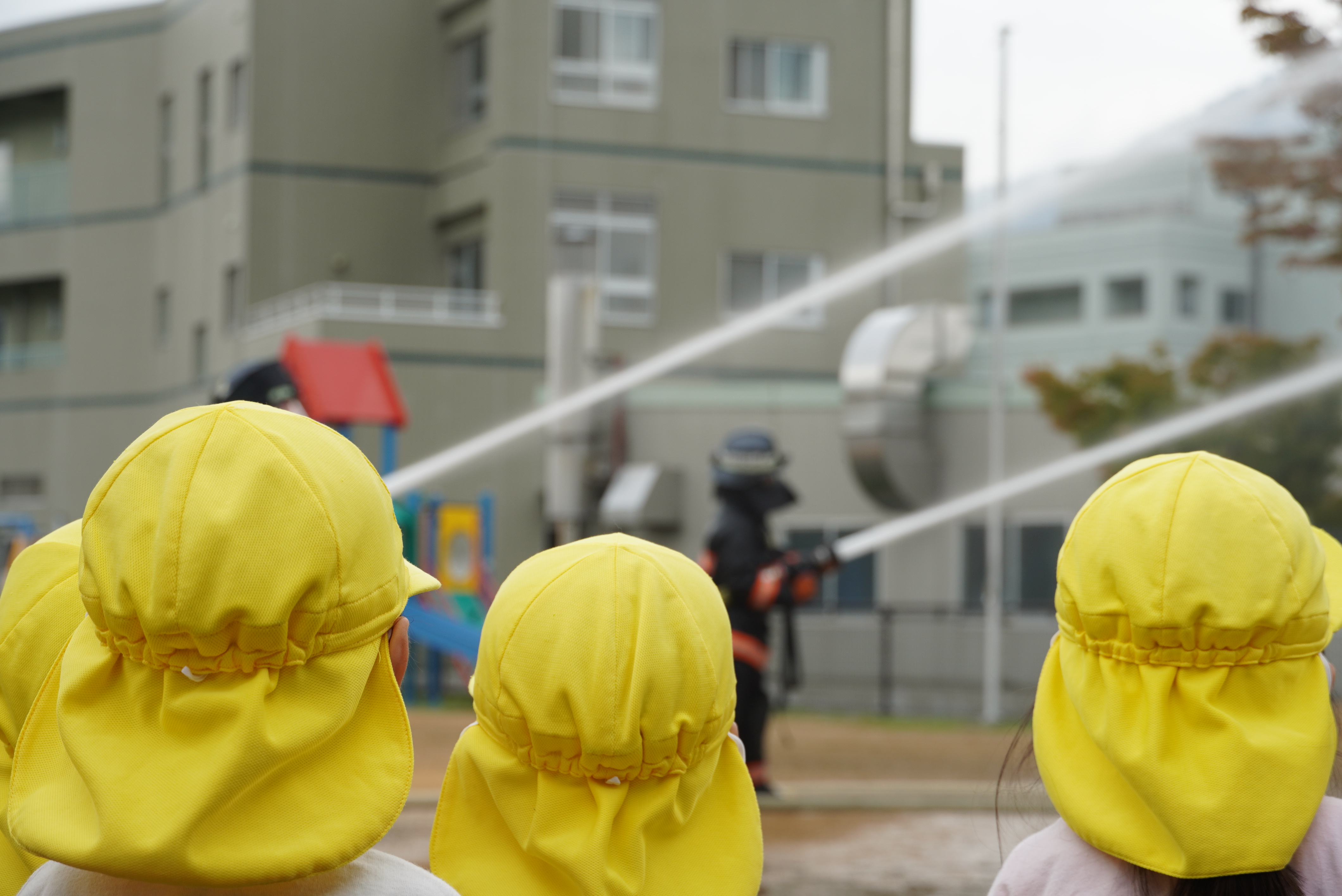 日頃の訓練で命を守る！さくら保育園で防火訓練を実施