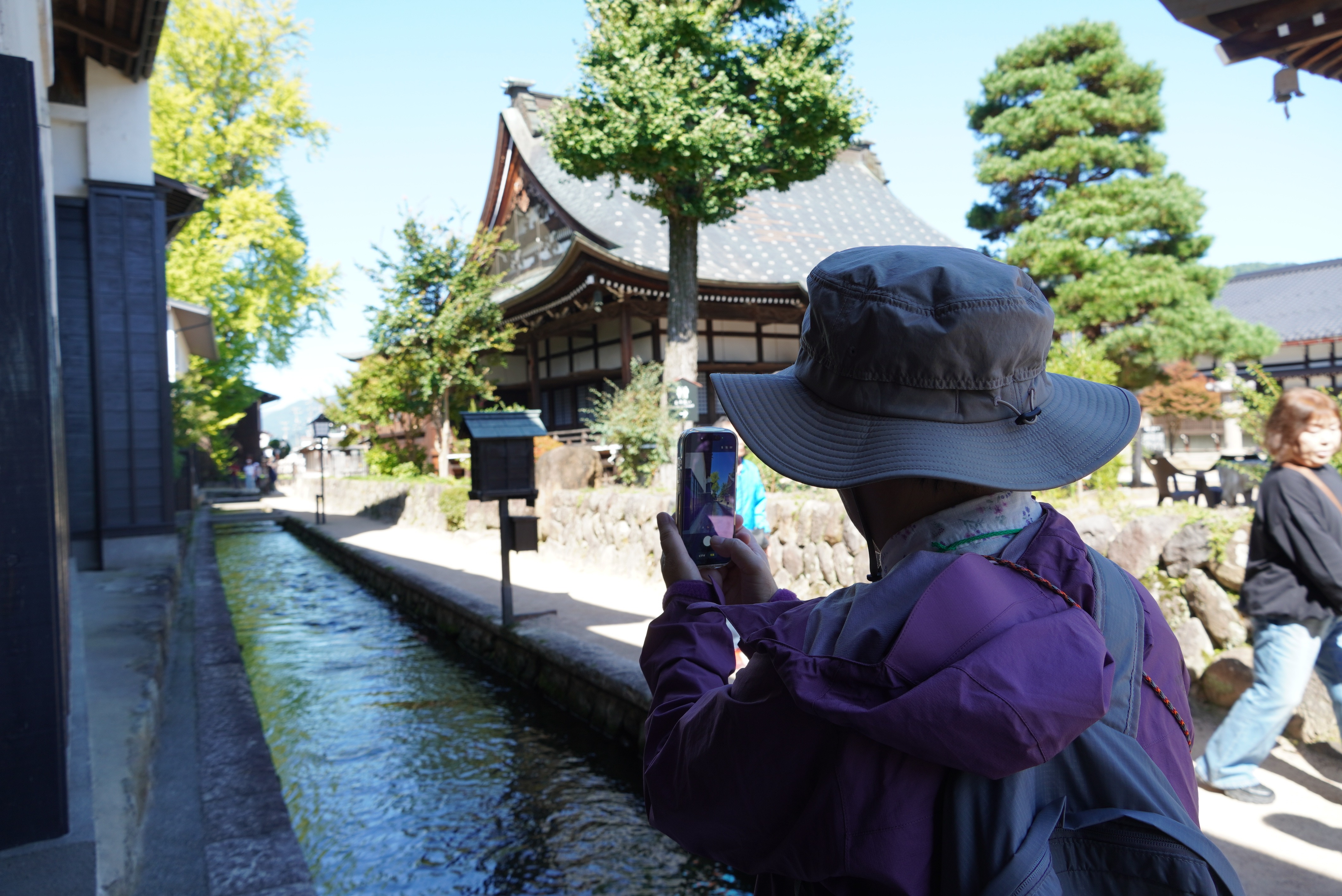 お気に入りの風景写真にメッセージを添えてオリジナルのカルタ作り