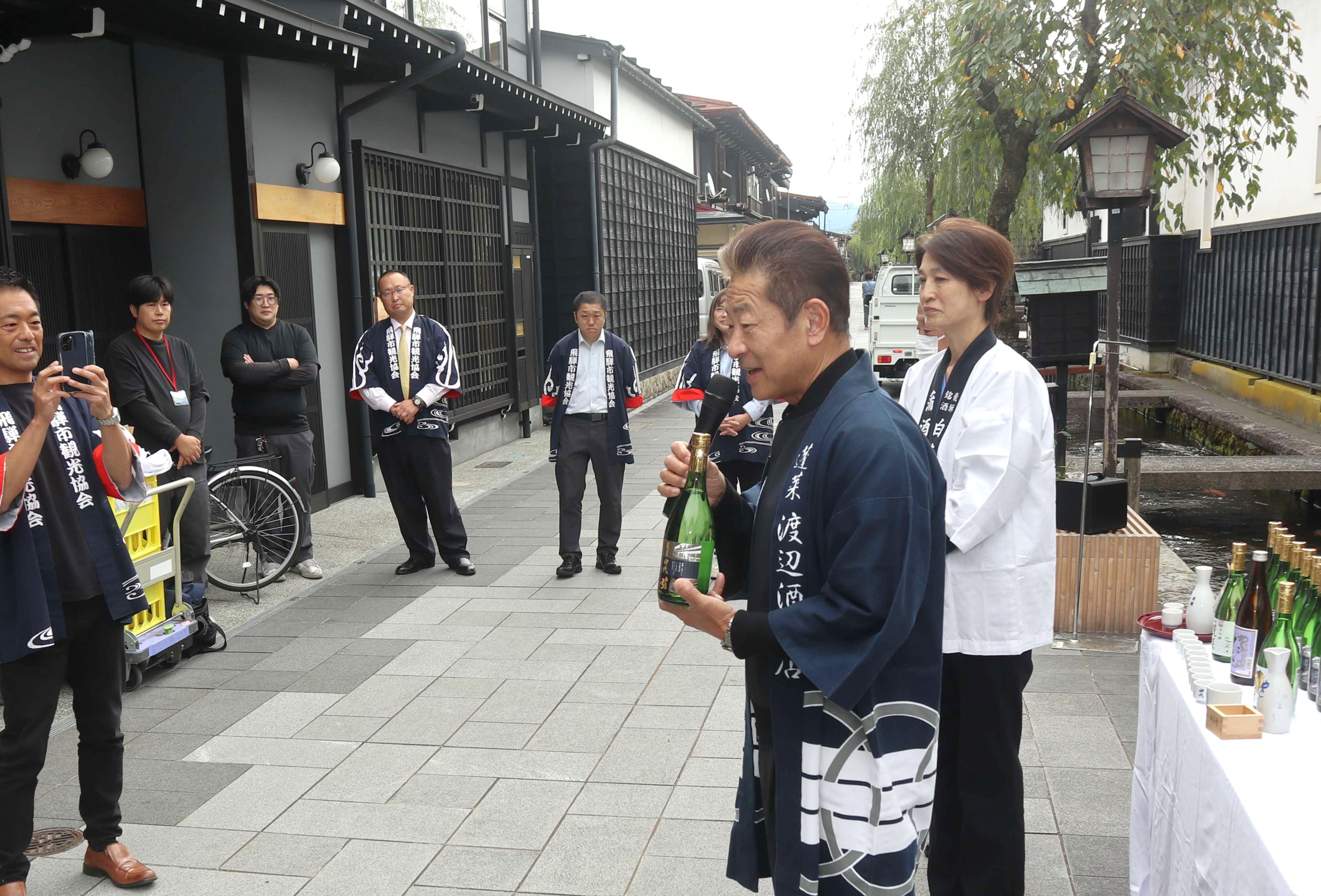 新酒の完成を祝う「三蔵まいり」盛大に～市内蔵元が記者会見開く