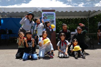 宮川小児童が池ケ原湿原をガイドしました