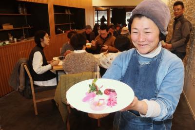 蕪（かぶ）テーマに伝承作物のお話会と試食会を開催