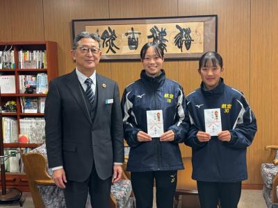 全日本高等学校女子サッカー選手権大会へ出場した選手へ激励会および報告会が行われました