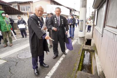 古川祭を間近にひかえ、順路の安全点検が行われました