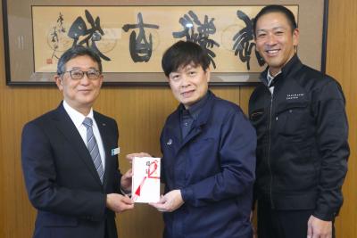 市民の皆さんの善意が教育の力に！エコステーションたかはし古川店から飛騨市へ寄附