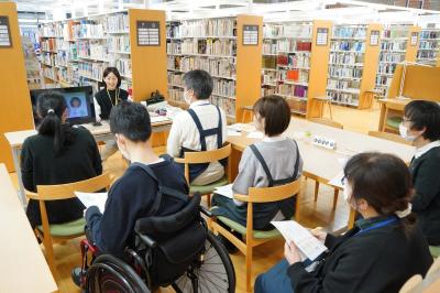 市図書館の職員を対象に「認知症サポーター養成講座」を開催