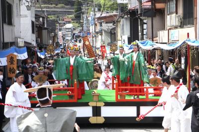 飛騨三大祭の一つ「飛騨神岡祭」に町民沸く～優雅な昼の祭りから勇壮な夜の興奮へ～