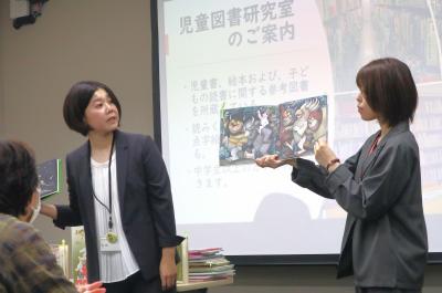市図書館が職員研修を市民に開放し「司書から学ぶはじめての読み聞かせ講座」を開催しました